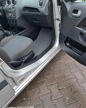 Ford Fiesta cena 5500 przebieg: 310000, rok produkcji 2006 z Kleczew małe 497